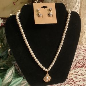 Faux Pearl NECKLACE & crystal EARRINGS NEW pendant comes off for 2 looks
